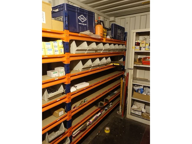 Volledige inhoud rek - afbeelding 1 van  23