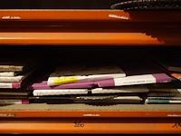 Volledige inhoud rek - afbeelding 15 van  23