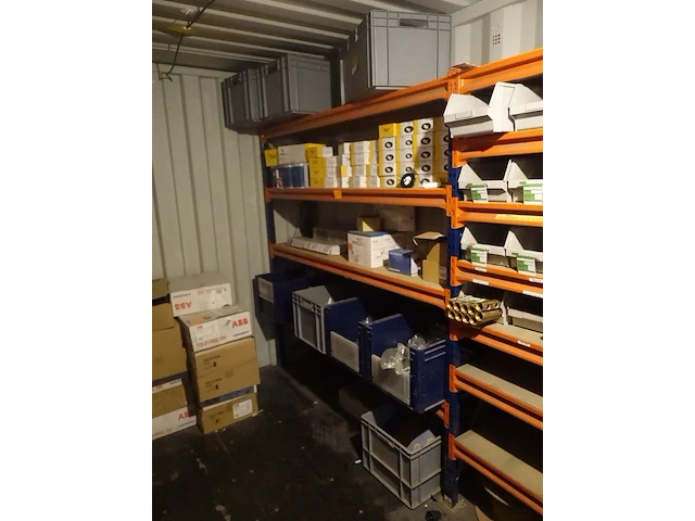 Volledige inhoud rek - afbeelding 1 van  20