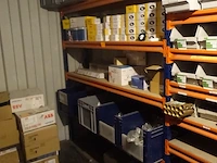 Volledige inhoud rek - afbeelding 1 van  20