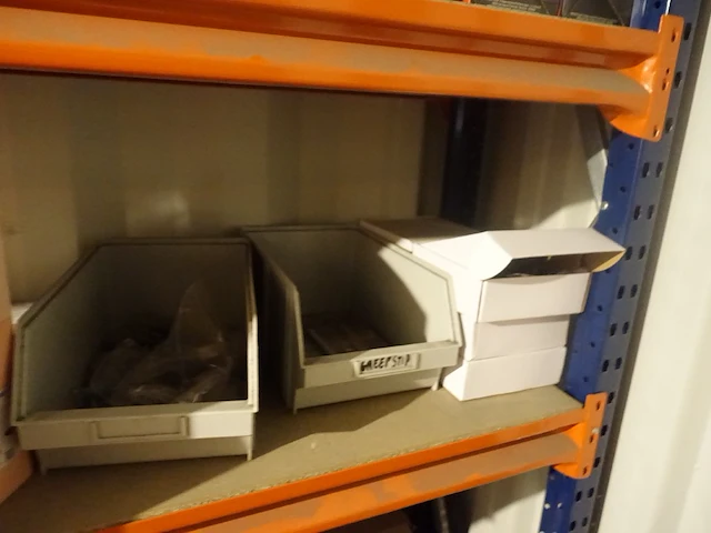 Volledige inhoud rek - afbeelding 5 van  21