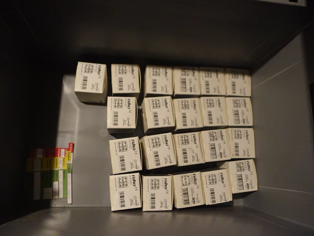 Volledige inhoud rek - afbeelding 8 van  20