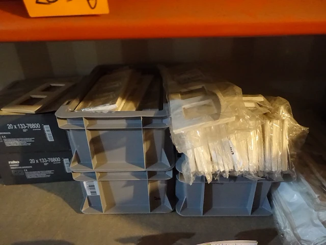 Volledige inhoud rek - afbeelding 3 van  31