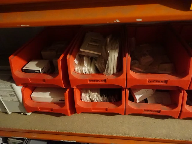 Volledige inhoud rek - afbeelding 2 van  17
