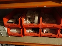 Volledige inhoud rek - afbeelding 2 van  17