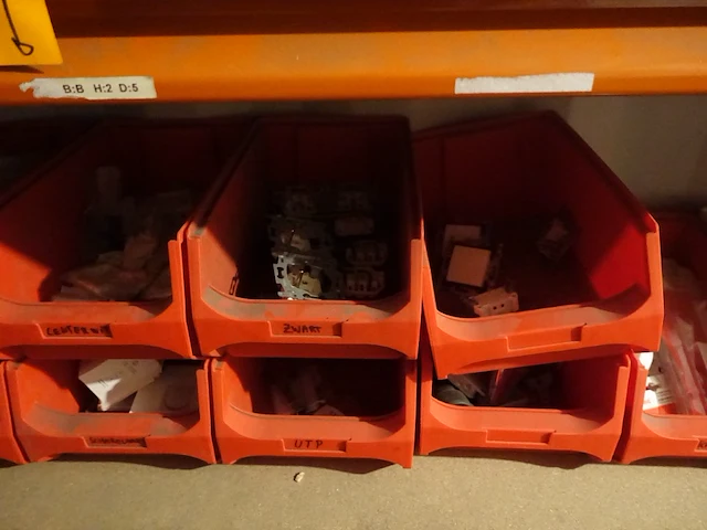 Volledige inhoud rek - afbeelding 3 van  17