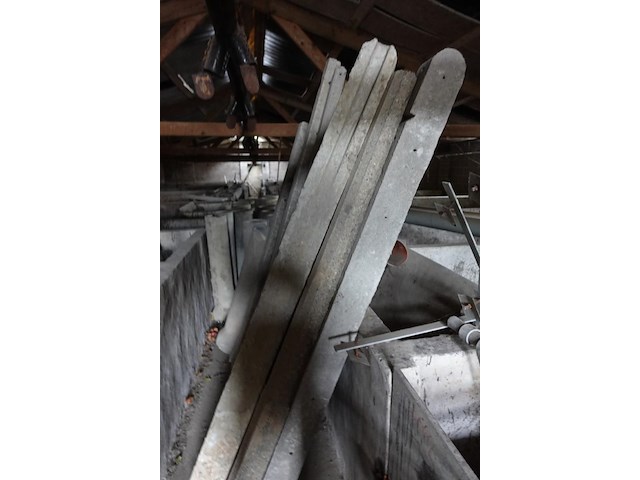 Volledige inhoud stal - afbeelding 4 van  6