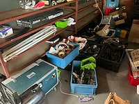 Volledige inhoud van klein magazijnruimte en resterende inhoud vlonder - afbeelding 12 van  16