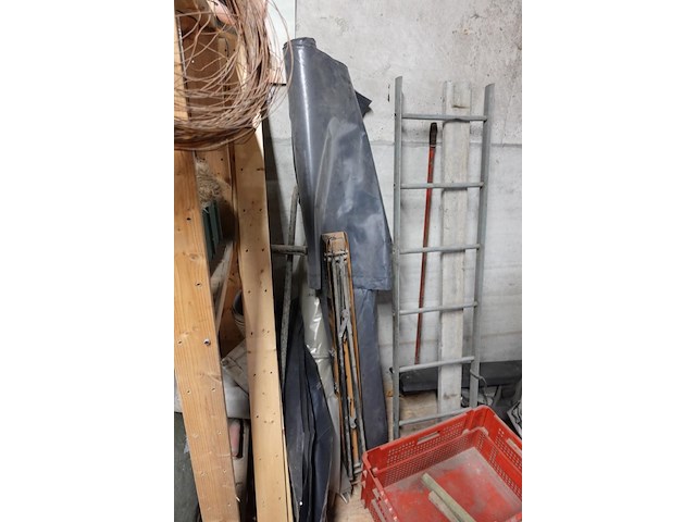 Volledige inhoud zolderverdiep - afbeelding 9 van  31