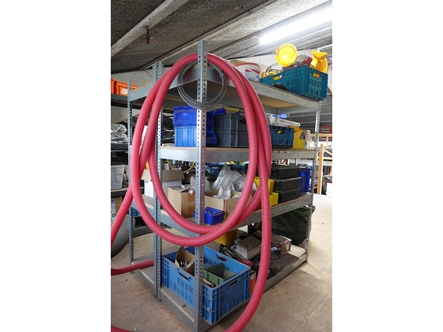 Volledige inhoud zolderverdiep - afbeelding 1 van  31