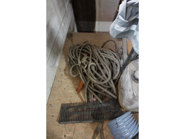 Volledige inhoud zolderverdiep - afbeelding 18 van  31