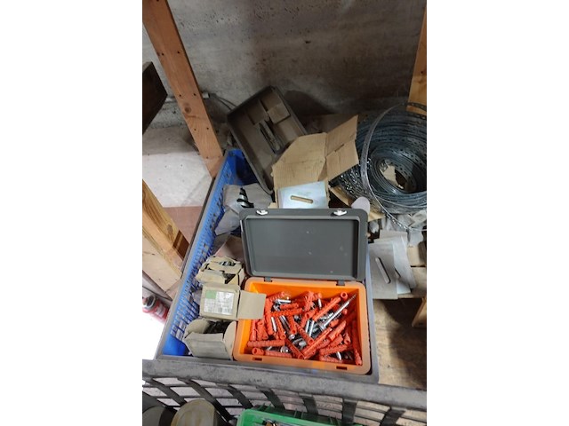 Volledige inhoud zolderverdiep - afbeelding 31 van  31