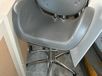 Volledige inrichting kapsalon - afbeelding 19 van  24