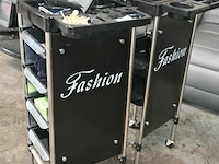 Volledige inrichting kapsalon - afbeelding 22 van  24