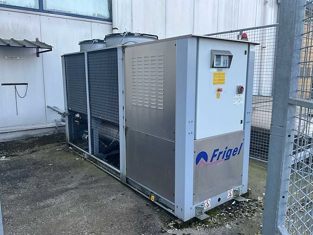 Volledige recyclagelijn ngr met divers toebehoren en chiller frigel - afbeelding 77 van  132
