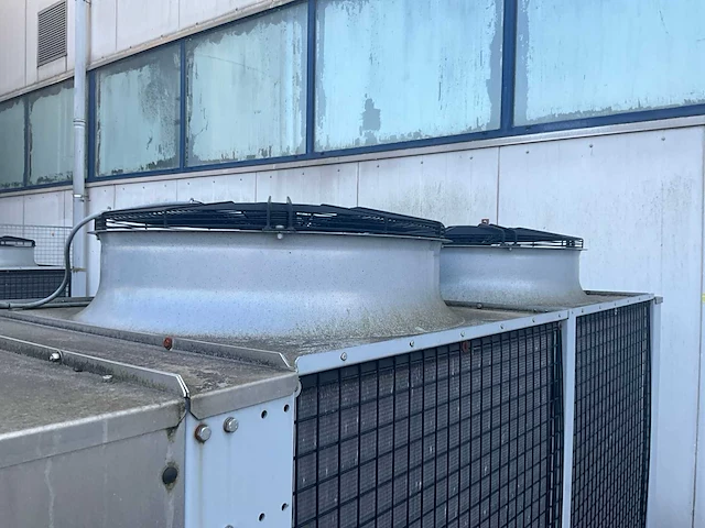 Volledige recyclagelijn ngr met divers toebehoren en chiller frigel - afbeelding 82 van  132