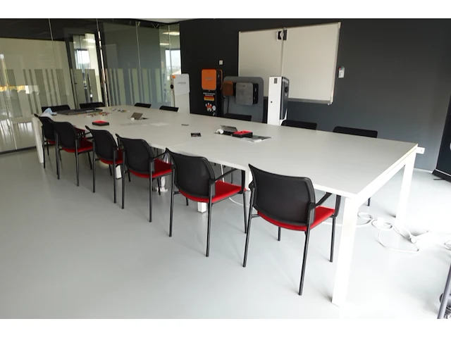 Volledige vergaderruimte - afbeelding 8 van  12