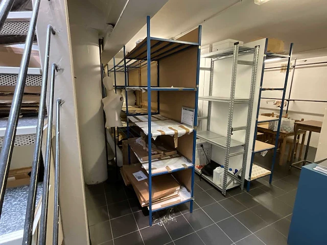 Volledige winkelinrichting en uitrusting terre blue antwerpen - afbeelding 82 van  124