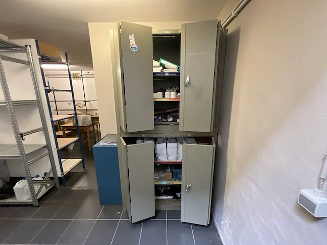 Volledige winkelinrichting en uitrusting terre blue antwerpen - afbeelding 90 van  124