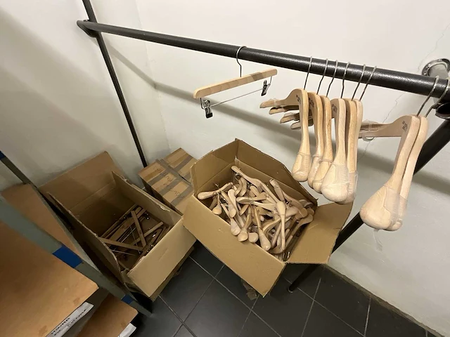 Volledige winkelinrichting en uitrusting terre blue antwerpen - afbeelding 102 van  124
