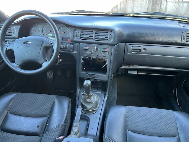 Volvo - 1999 - v70 - mug voertuig - personenauto - afbeelding 11 van  33