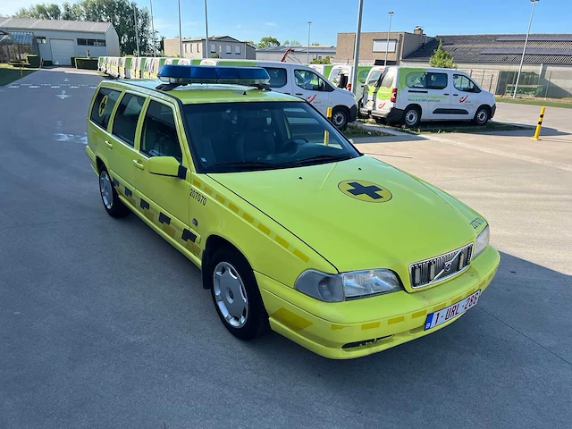 Volvo - 1999 - v70 - mug voertuig - personenauto - afbeelding 14 van  33