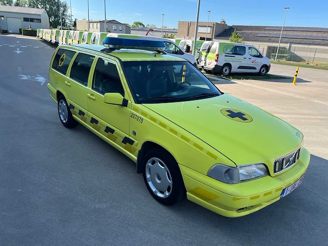 Volvo - 1999 - v70 - mug voertuig - personenauto - afbeelding 15 van  33