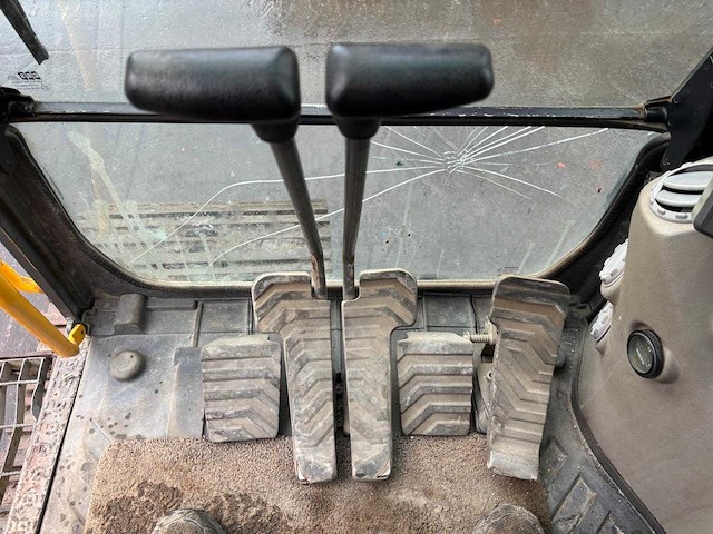 Volvo - 2007 - ec180cl - rupsgraafmachine - afbeelding 15 van  29