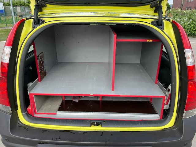 Volvo - 2007 - v70 - mug voertuig - personenauto - afbeelding 8 van  32