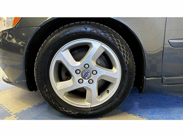 Volvo - 2010 - s40 - personenauto - afbeelding 2 van  33