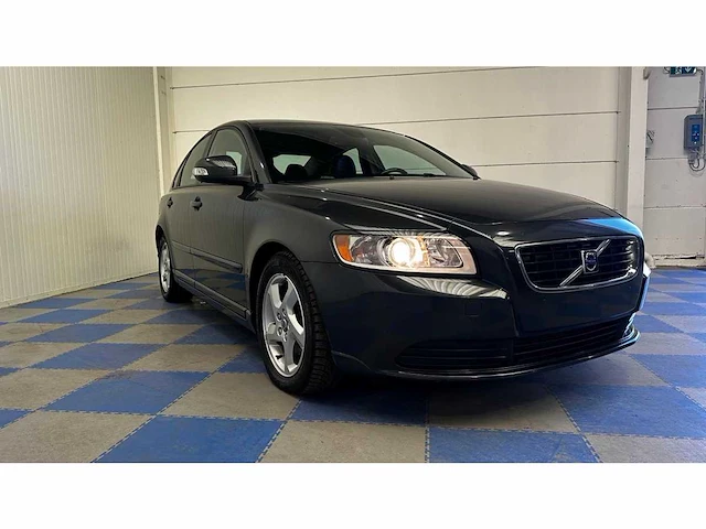 Volvo - 2010 - s40 - personenauto - afbeelding 1 van  33