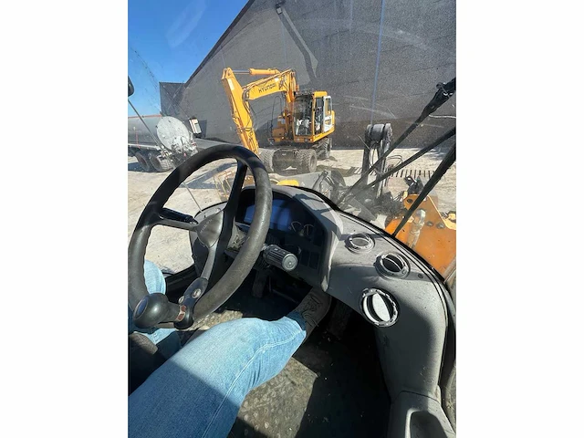 Volvo - 2013 - l70g - shovel - afbeelding 22 van  37
