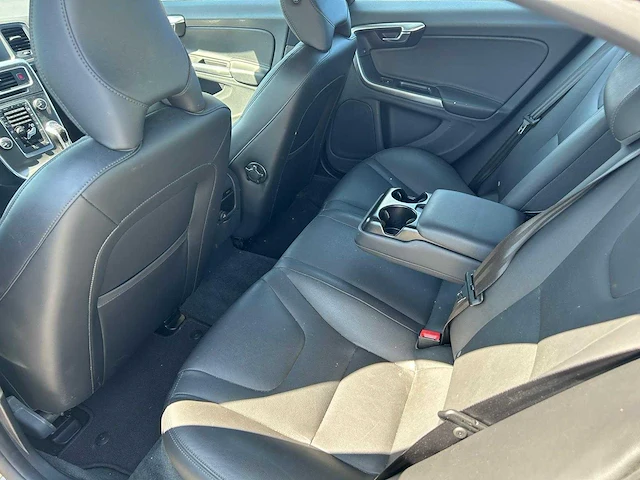 Volvo - 2014 - s60 - personenauto - afbeelding 3 van  22