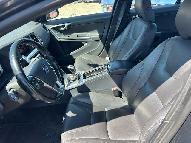 Volvo - 2014 - s60 - personenauto - afbeelding 4 van  22