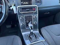 Volvo - 2015 - v60 - personenauto - afbeelding 11 van  33