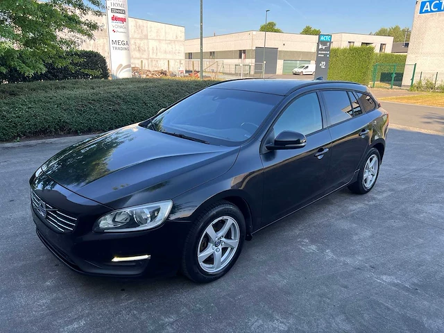 Volvo - 2015 - v60 - personenauto - afbeelding 1 van  33