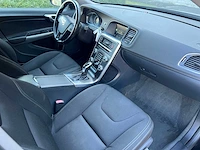 Volvo - 2015 - v60 - personenauto - afbeelding 17 van  33