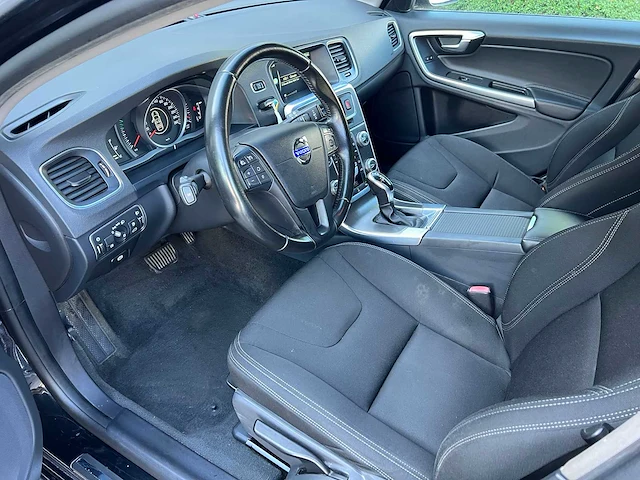 Volvo - 2015 - v60 - personenauto - afbeelding 18 van  33