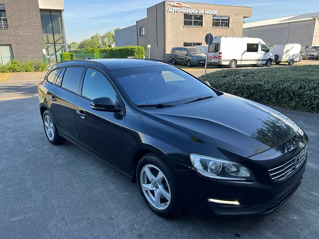 Volvo - 2015 - v60 - personenauto - afbeelding 31 van  33