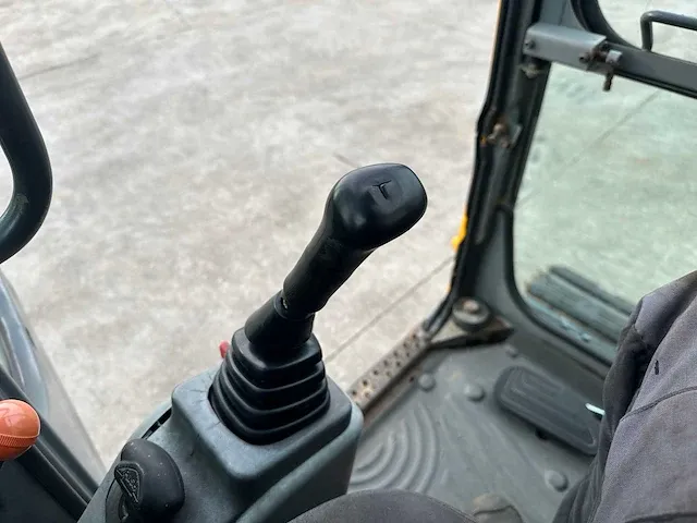 Volvo - ec55b - midi-excavator - 2011 - afbeelding 35 van  42
