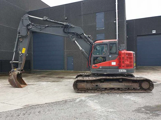 Volvo - ecr 235 dl - graafmachine - 2014 - afbeelding 1 van  31