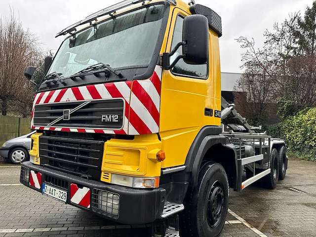 Volvo - fm12 6x6r - containerhaaksysteem - 2001 - afbeelding 1 van  29