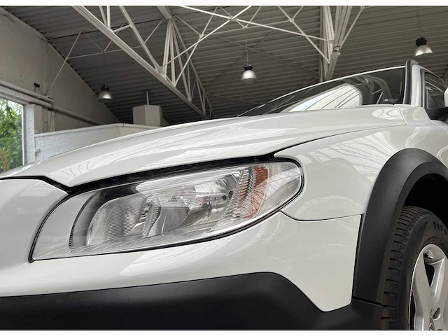 Volvo - xc70 - b - car - 2015 - afbeelding 12 van  23