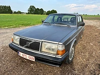 Volvo 240 - classic cars >15 - afbeelding 2 van  15
