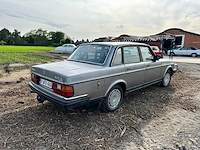 Volvo 240 - classic cars >15 - afbeelding 11 van  15
