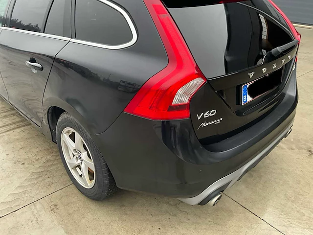 Volvo break v 60 personenauto - afbeelding 19 van  34