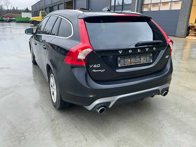 Volvo break v 60 personenauto - afbeelding 32 van  34