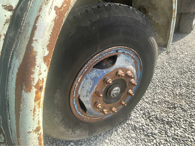Volvo f85-34 vrachtwagen uit 1971 - afbeelding 9 van  25
