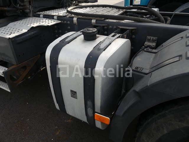 Volvo fh trekker (2016-704.996 km-vin: yv2rt40d2gb769077) - afbeelding 16 van  36