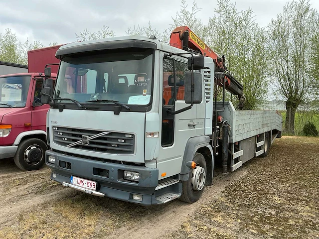 Volvo fl 220 vrachtwagen - afbeelding 1 van  16